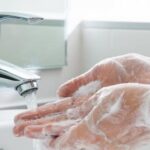 শীতে কোন জিনিস ছুঁলে হাত ধোয়া জরুরি