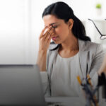 ডিজিটাল যুগে চোখের ঝুঁকি বাড়ছে চোখ সুস্থ রাখতে কার্যকর করণীয়